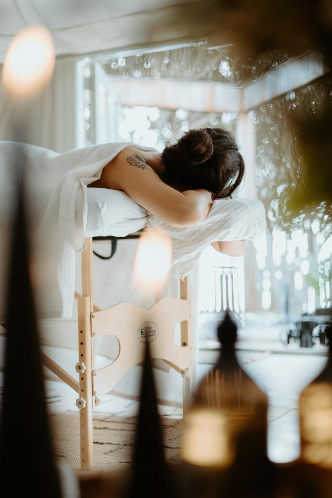 Te Whaanga Retreat & Spa ラグラン エクステリア 写真