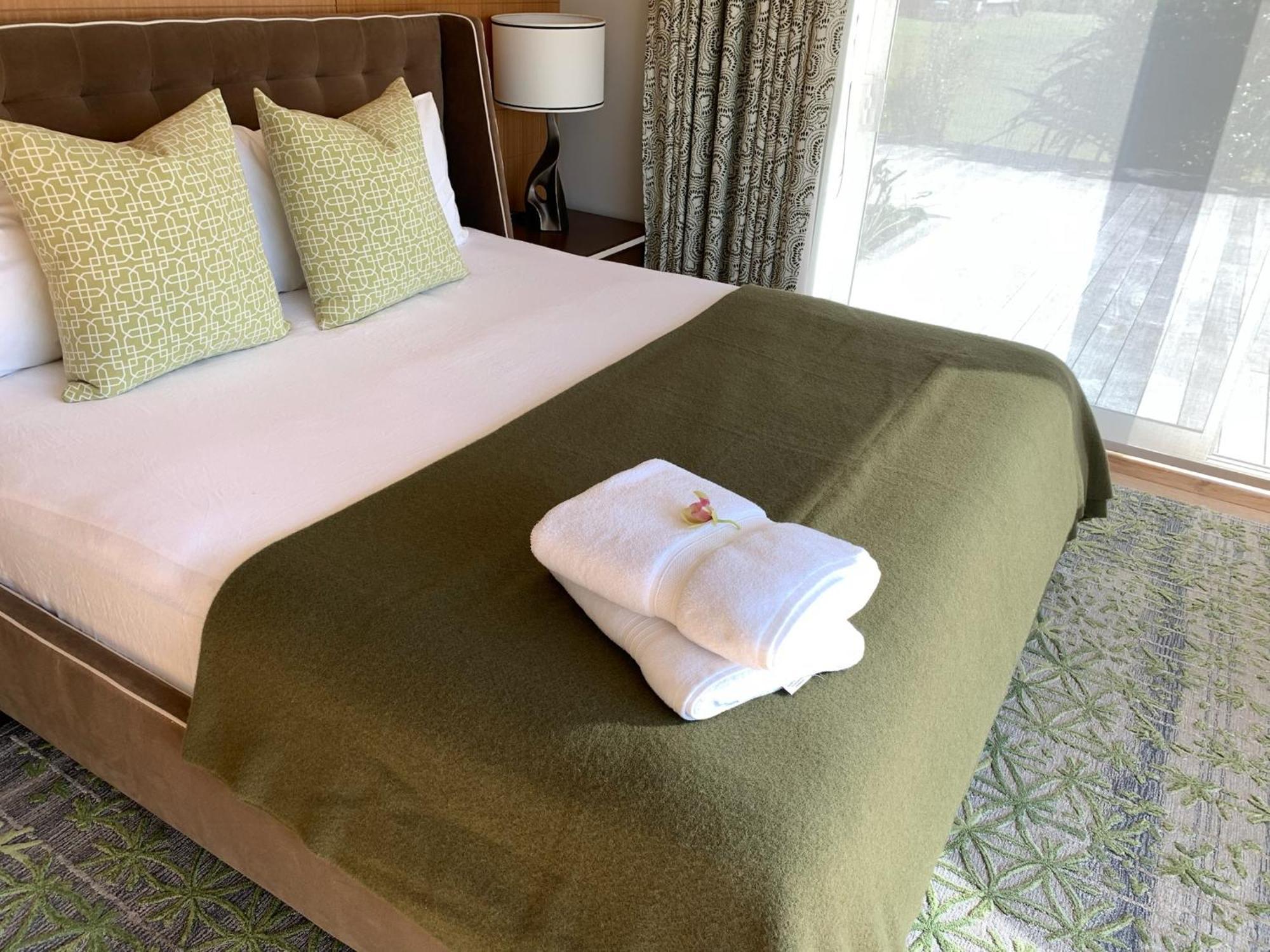 Te Whaanga Retreat & Spa ラグラン エクステリア 写真